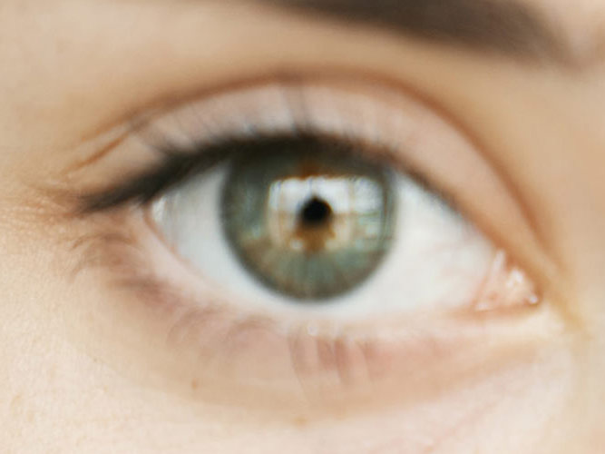 Øyelege - nærbilde av øyne