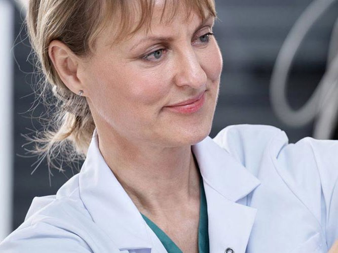 Konsultasjon med plastikkirurg Hilde Bugge